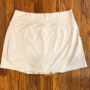 🎉Vuori White Halo Performance Tennis Skirt!